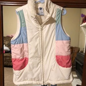 Gap medium girls vest